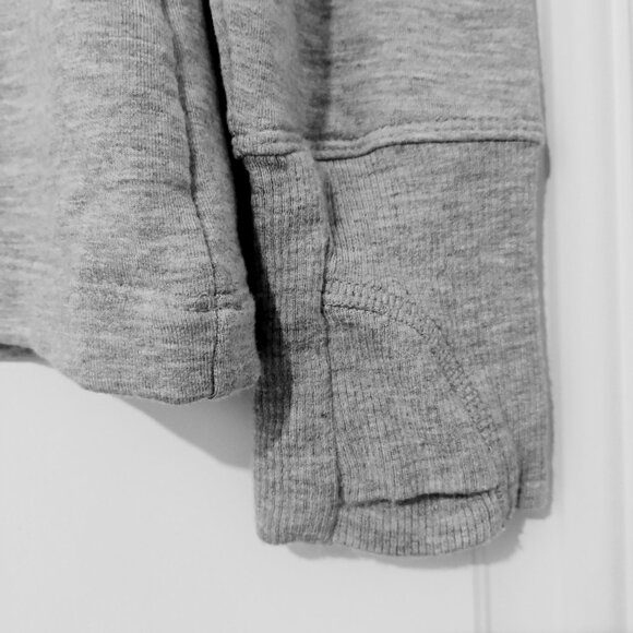 Athleta Sweatshirt Buttery Cozy Balletcore Scoop Neck Thumbhole Athleisure S - Picture 6 of 10